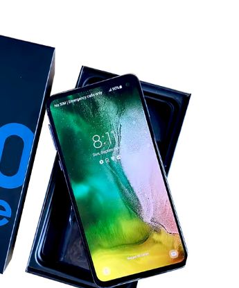 Samsung Galaxy S10e Unlocked – Compact, Powerful Smartphone, No Accessories Included