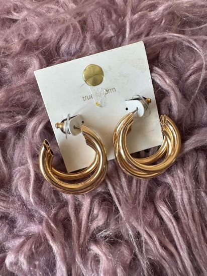 Picture of New Gold Plated Earrings – Elegant and Stylish Accessory