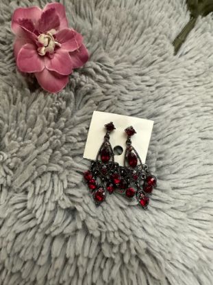 Picture of Earrings for the Fashion-Minded: Elevate Your Style!