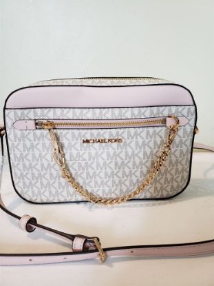 Picture of Elegant Michael Kors Bag – New with Tag, Perfect for Travel!