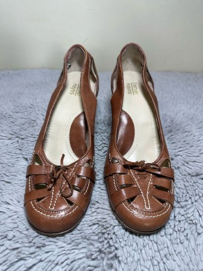 Picture of Chic Denver Hayes Isabel Heels - Size 7 M, Gently Used for Effortless Style